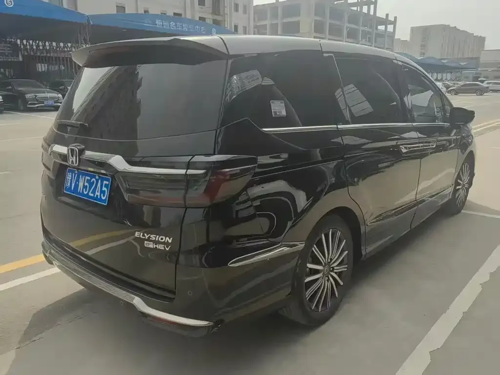 Honda Elysion 2023 из CN, фото 3