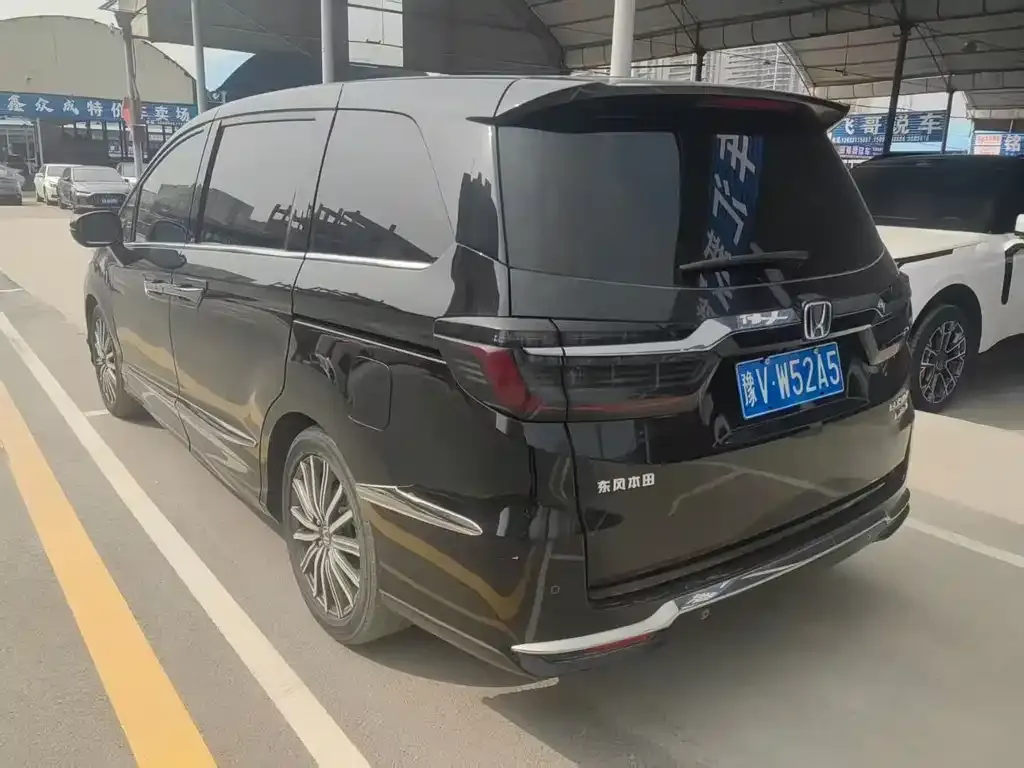 Honda Elysion 2023 из CN, фото 8