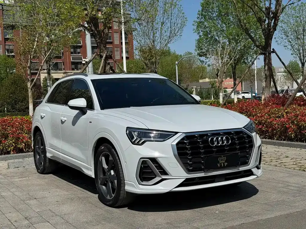 Audi Q3 — фото 9