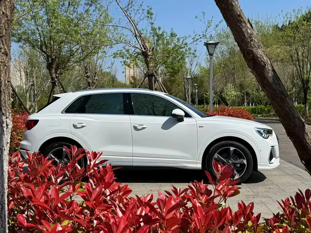Audi Q3 — фото 4