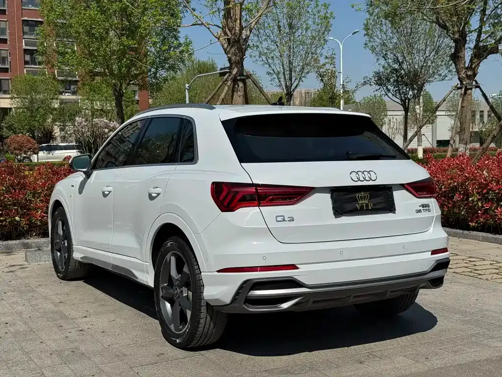 Audi Q3 — фото 6