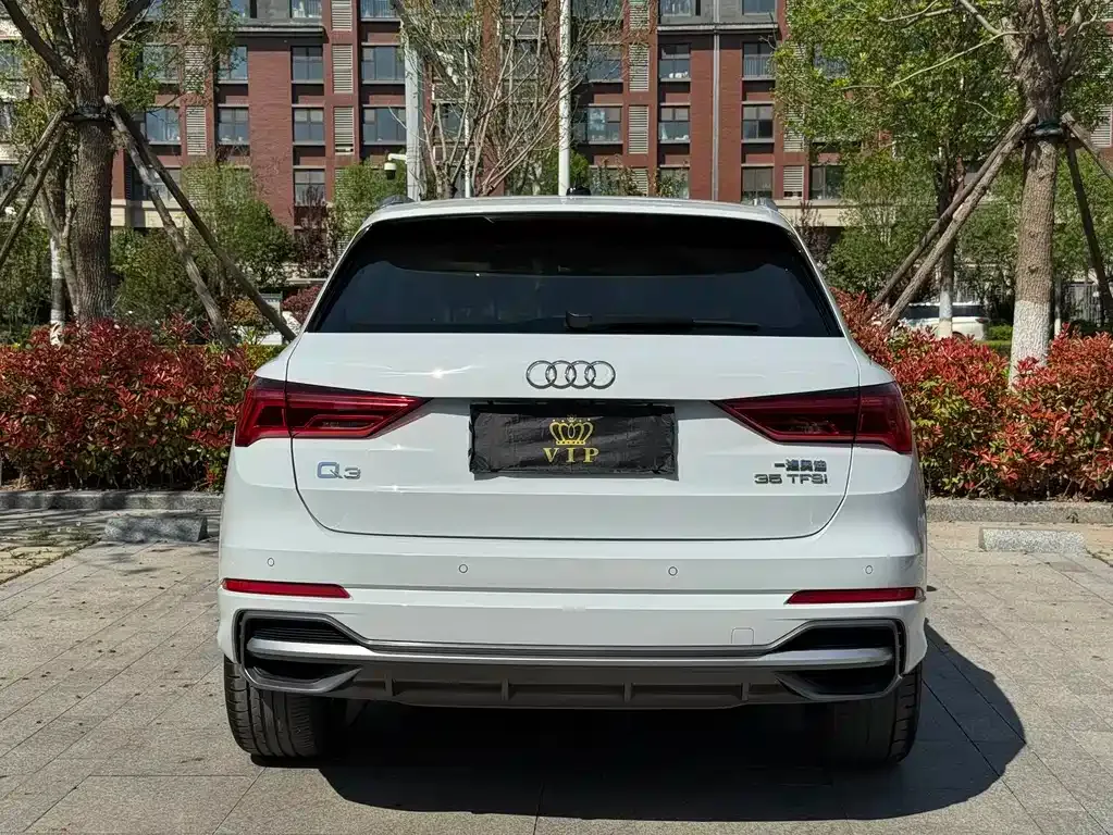 Audi Q3 — фото 10