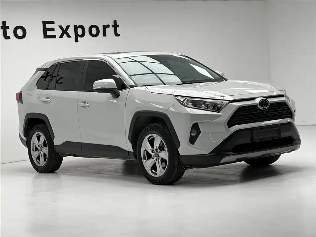 Toyota RAV4 — фото 5