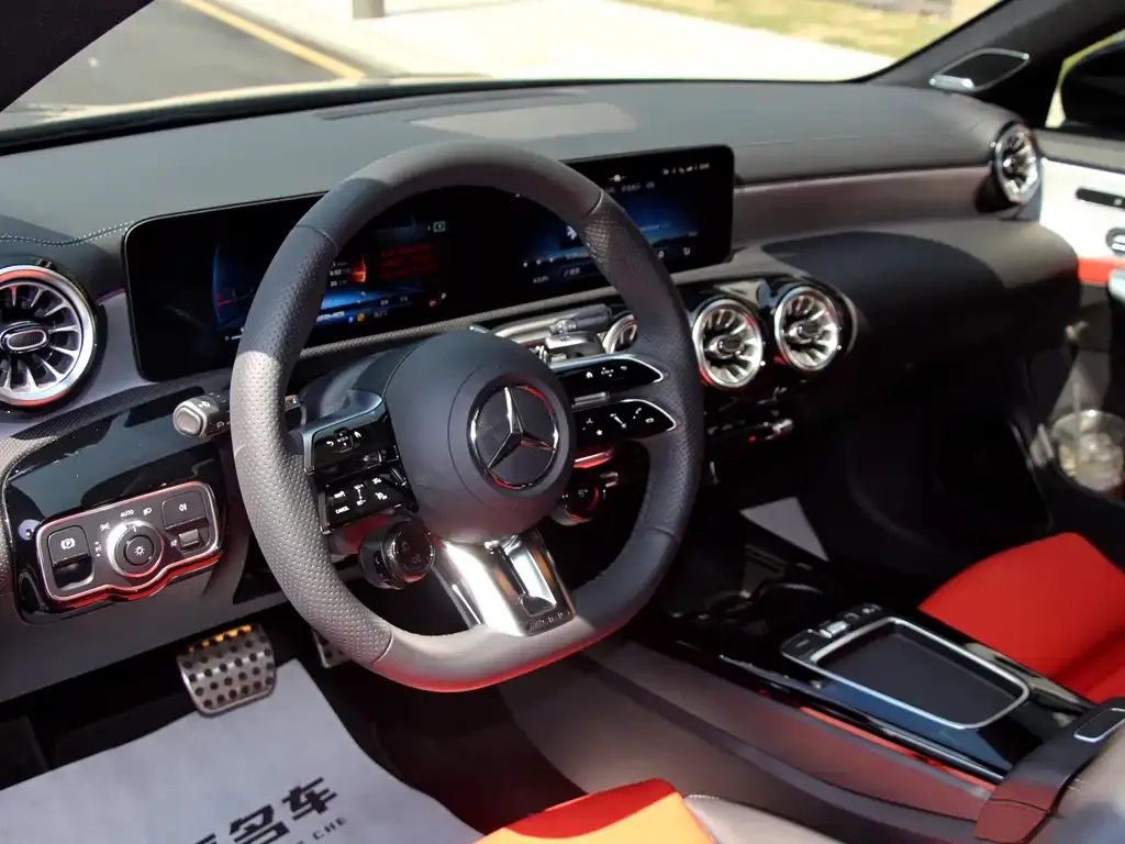 Mercedes-Benz CLA AMG — фото 2
