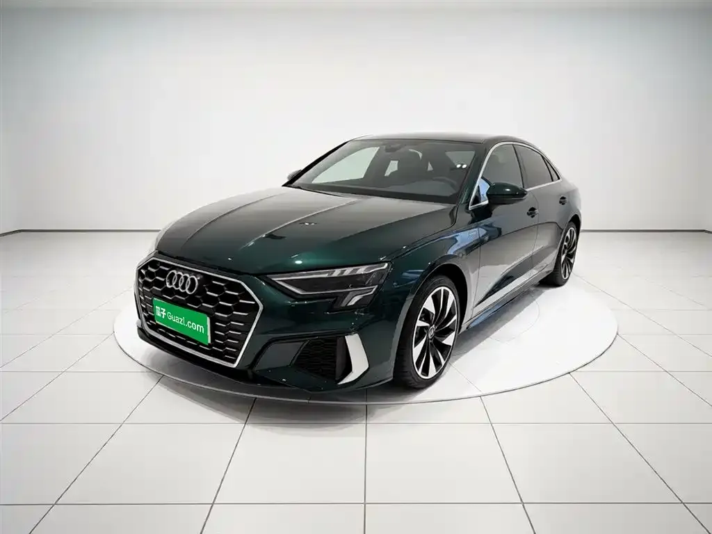 Audi A3 — фото 1
