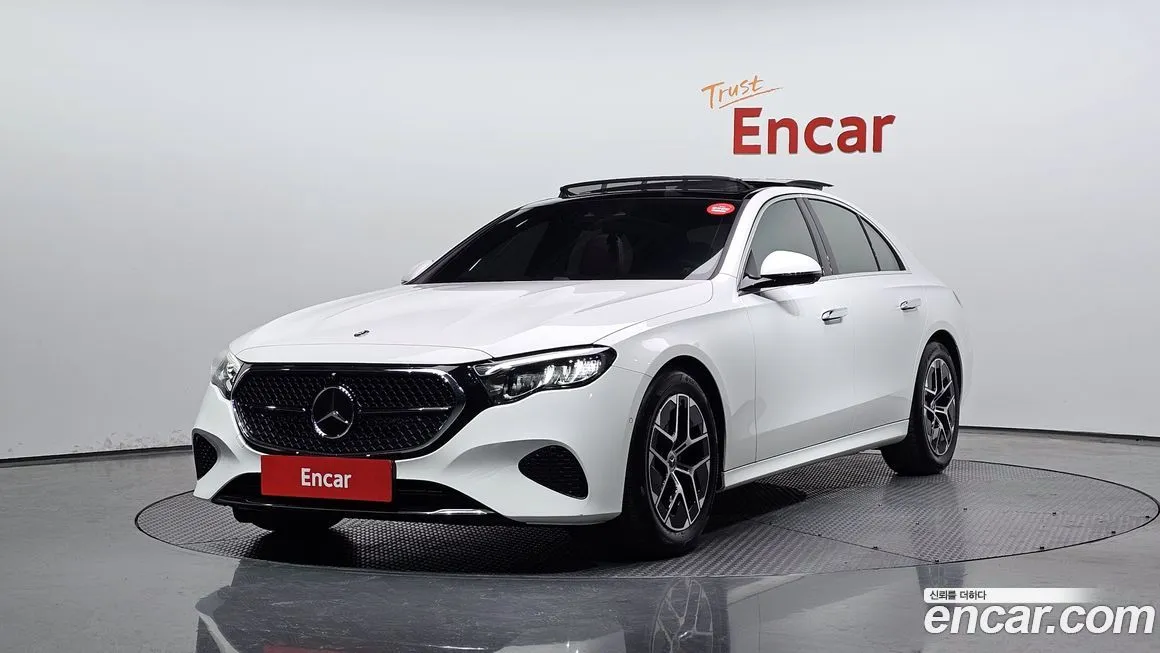Mercedes-Benz E-Class — фото 1