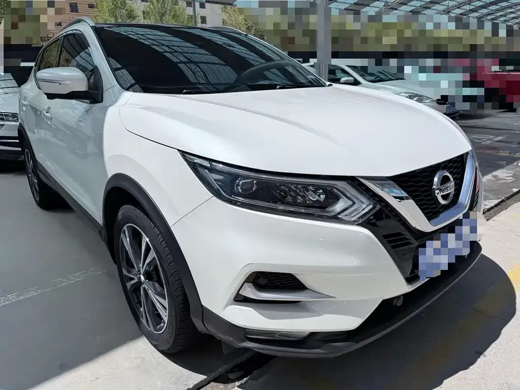 Nissan Qashqai — фото 8