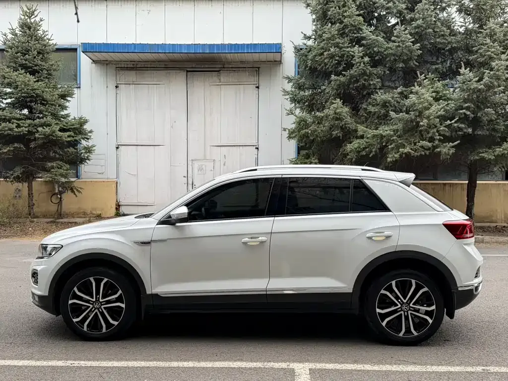 Volkswagen T-Roc — фото 3