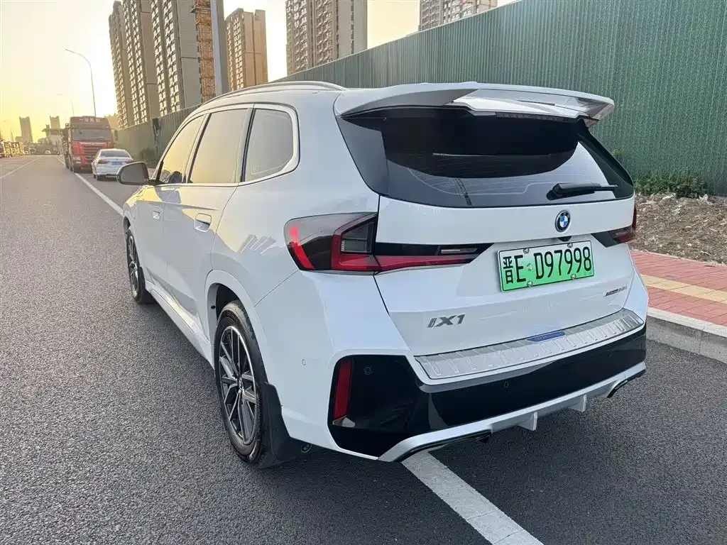 BMW iX1 2025 из CN, фото 7
