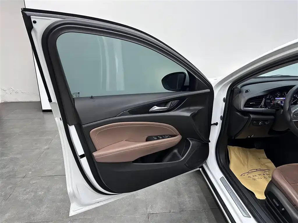 Buick Regal 2023 из CN, фото 9