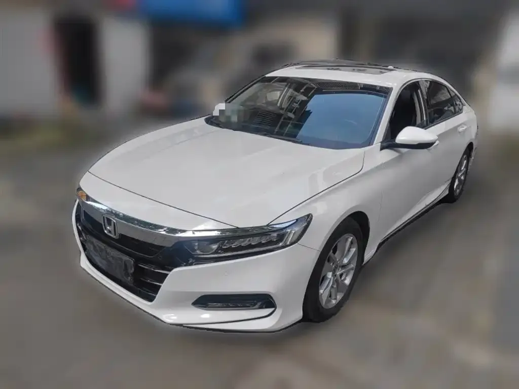 Honda Accord — фото 1