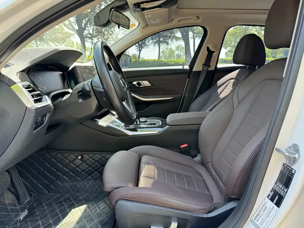BMW 3 Series 2021 из CN, фото 4