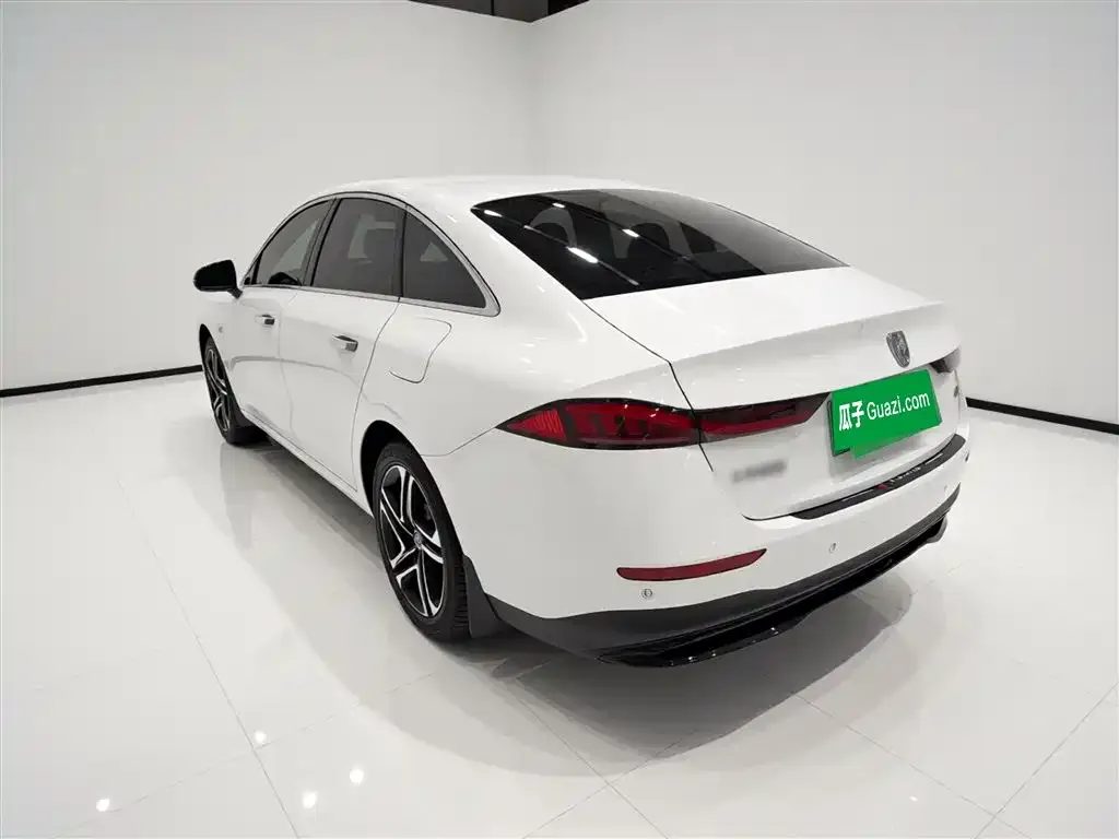 Roewe D7 — фото 5