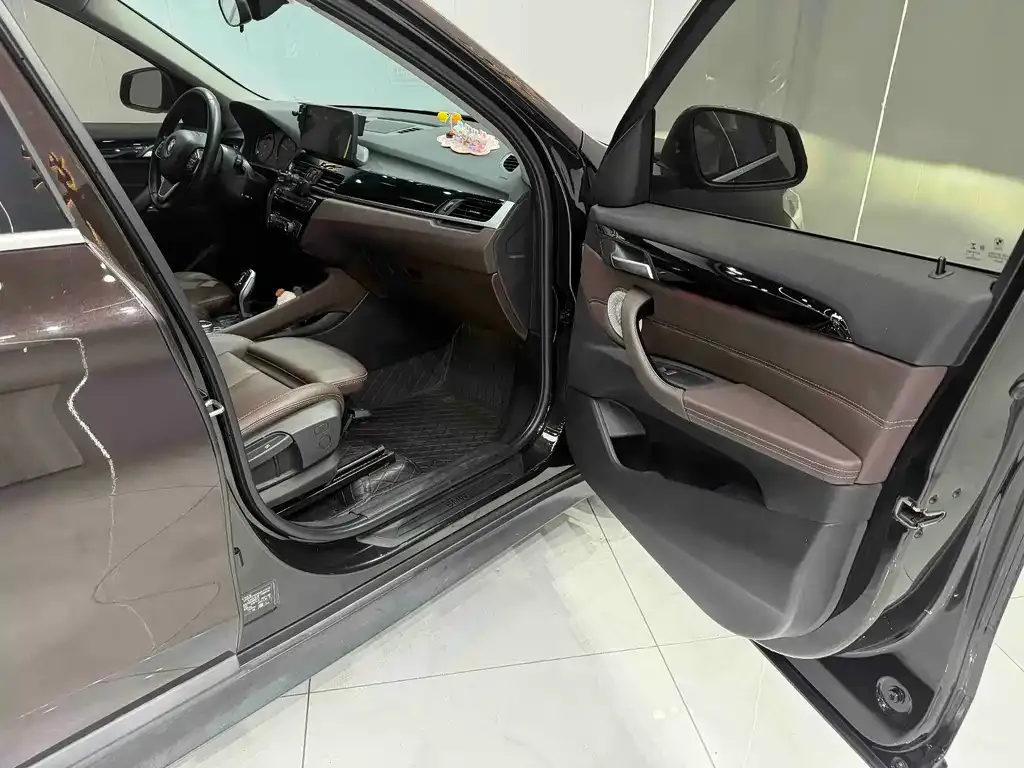 BMW X1 2021 из CN, фото 10