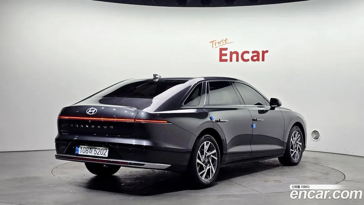 Hyundai Grandeur — фото 3