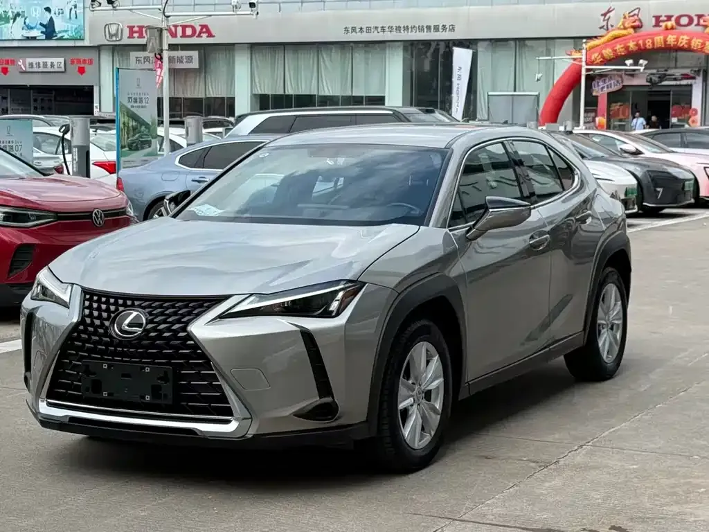 Lexus UX 2023 из CN, фото 2