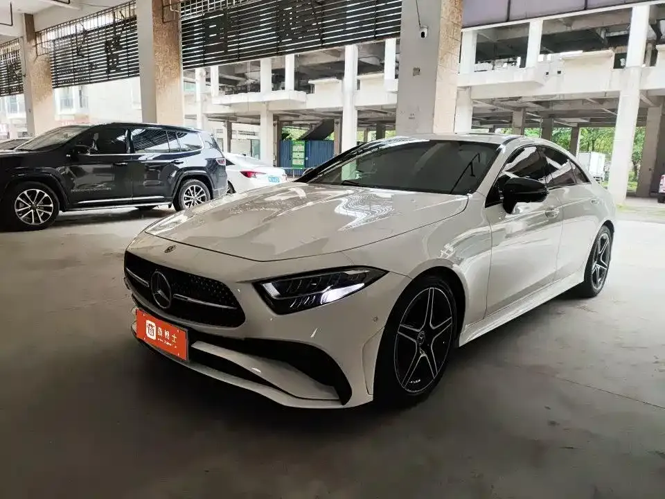 Mercedes-Benz CLS — фото 1