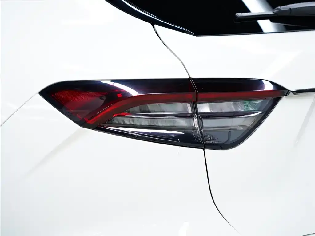 Maserati Levante — фото 5