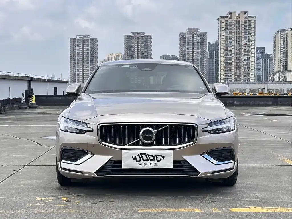 Volvo S60 — фото 5