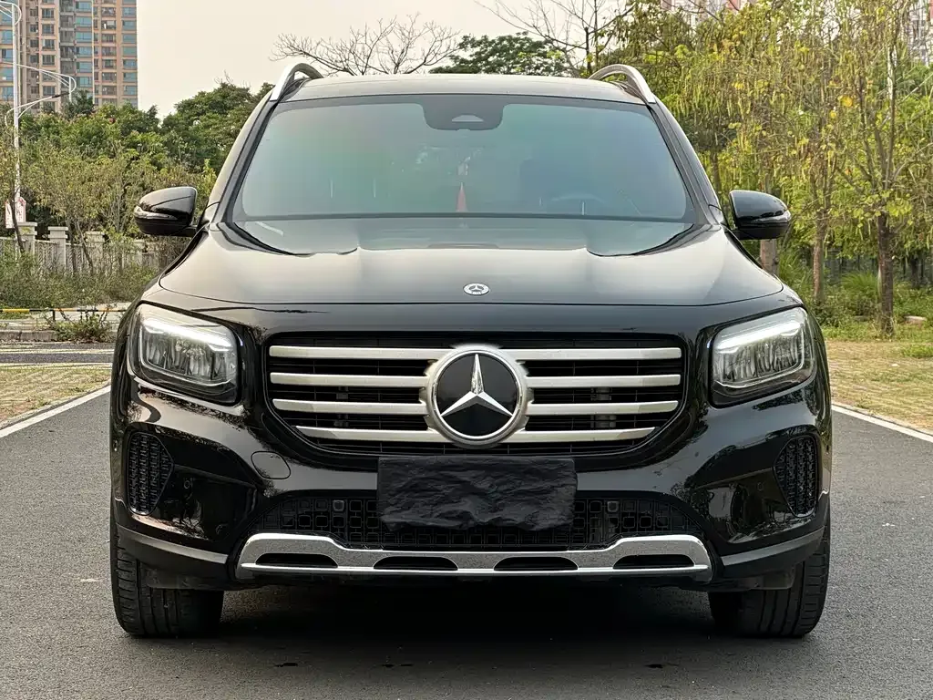 Mercedes-Benz GLB — фото 10