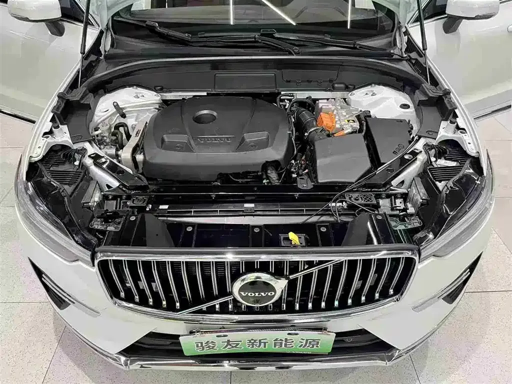 Volvo XC60 PHEV 2025 из CN, фото 5