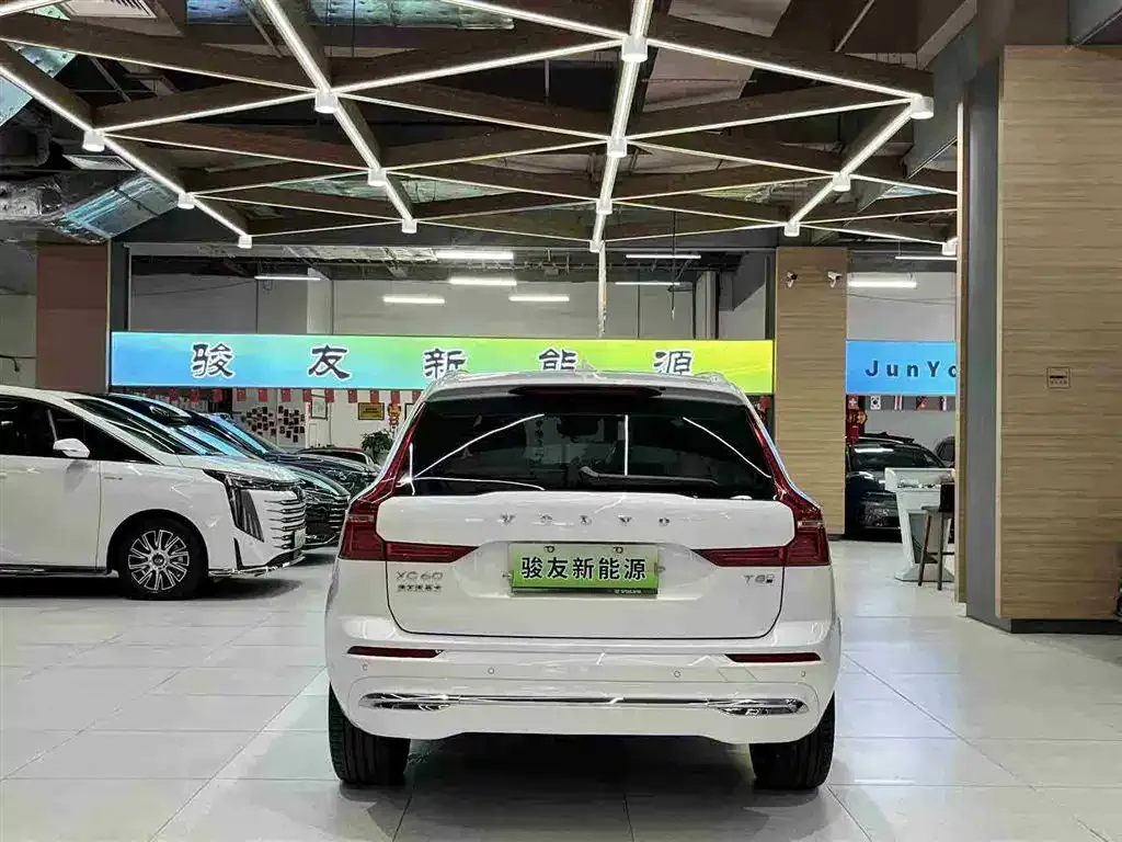 Volvo XC60 PHEV 2025 из CN, фото 6