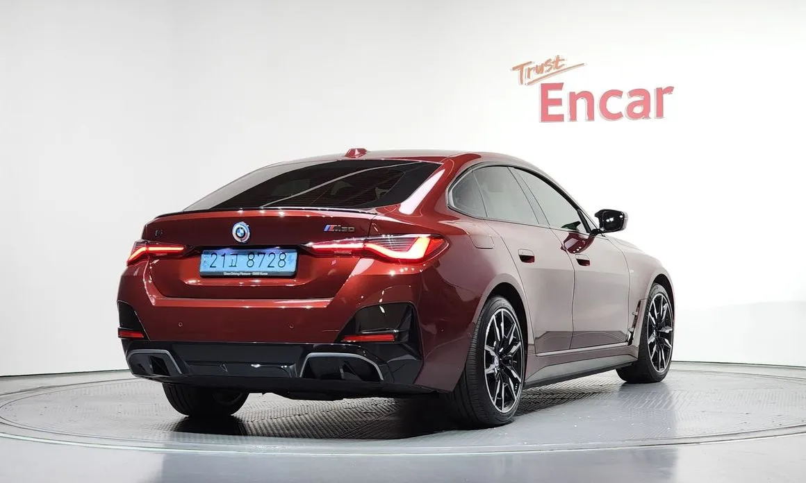 BMW i4 2023 из KR, фото 5