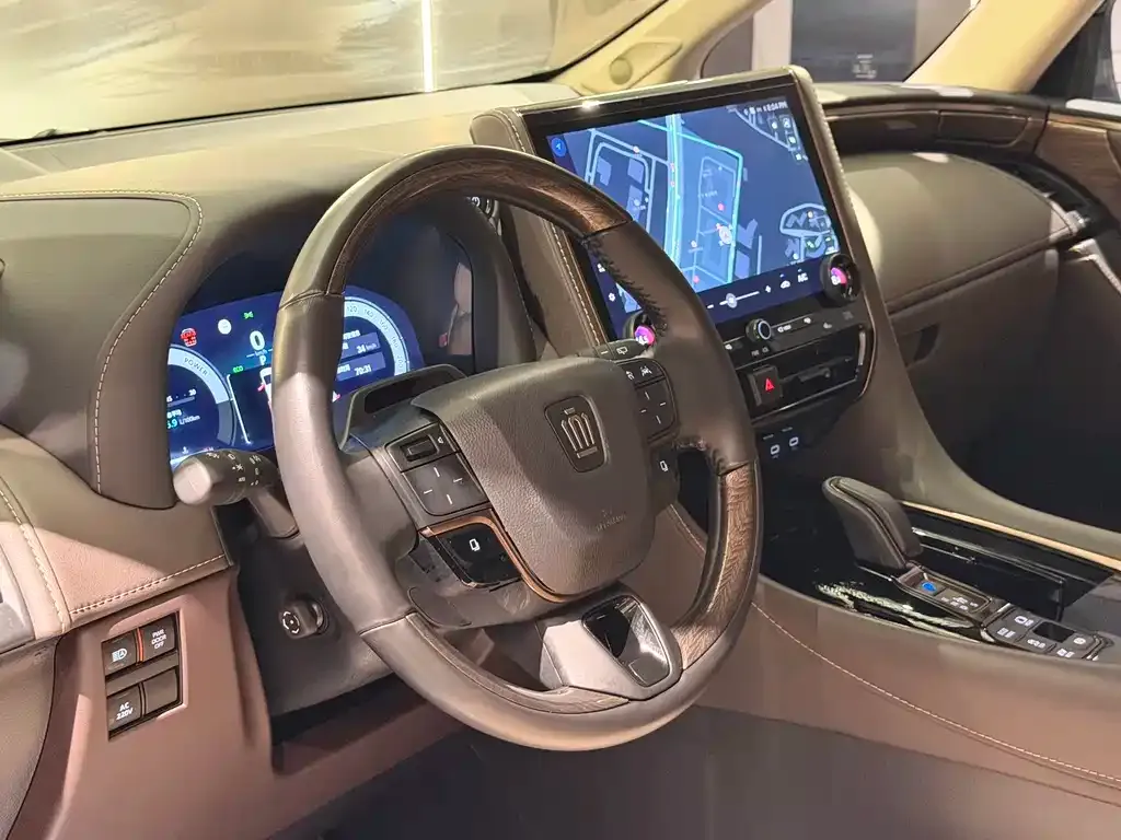 Toyota Vellfire — фото 5