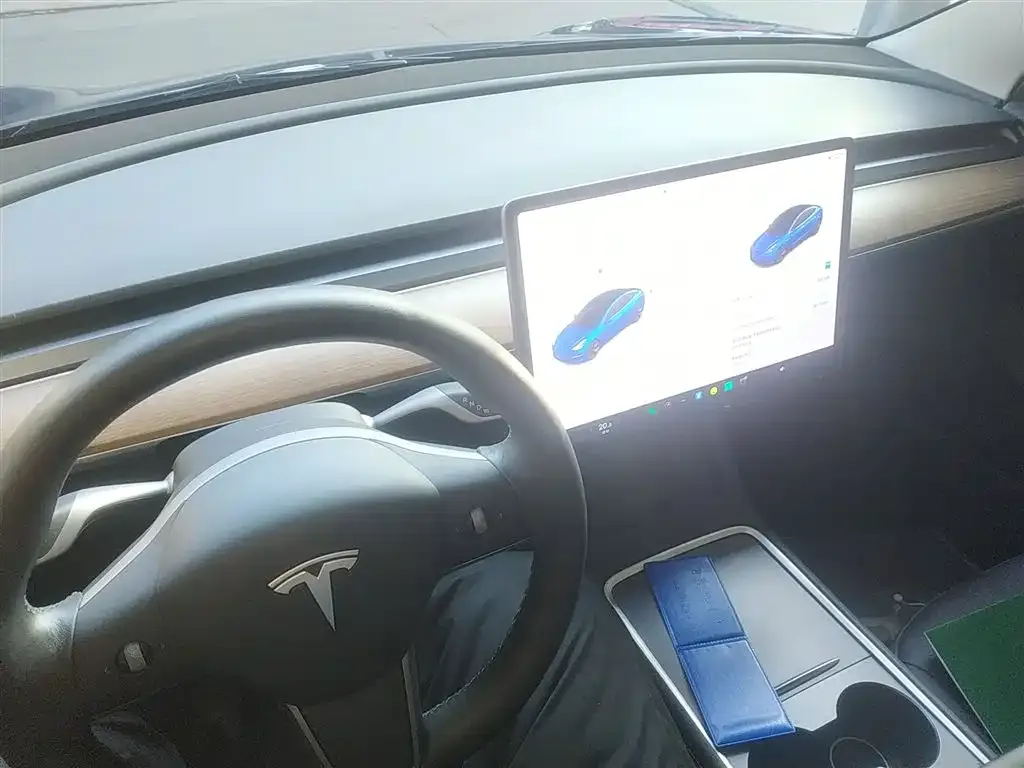 Tesla Model 3 — фото 6