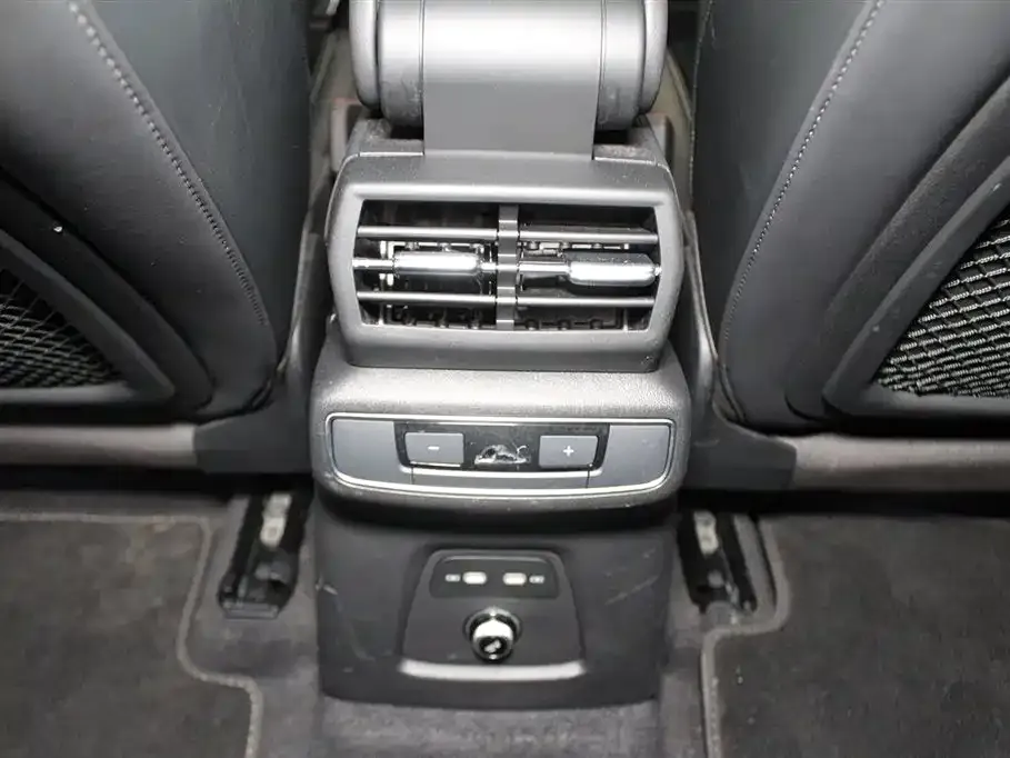 Audi Q4 e-tron 2025 из CN, фото 9