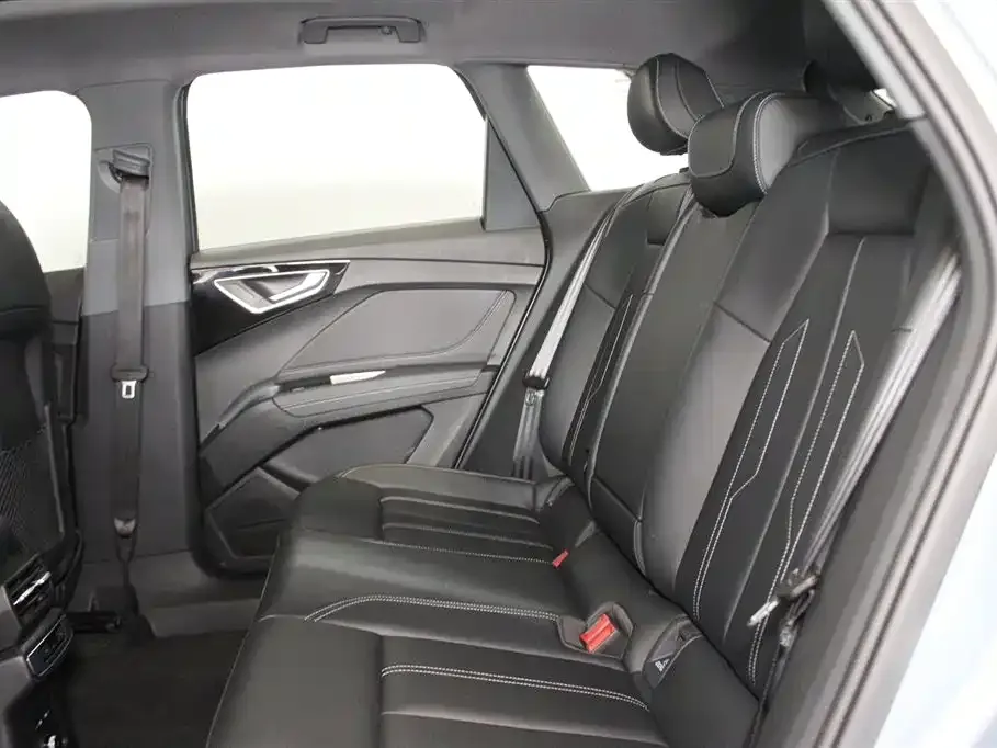 Audi Q4 e-tron 2025 из CN, фото 2