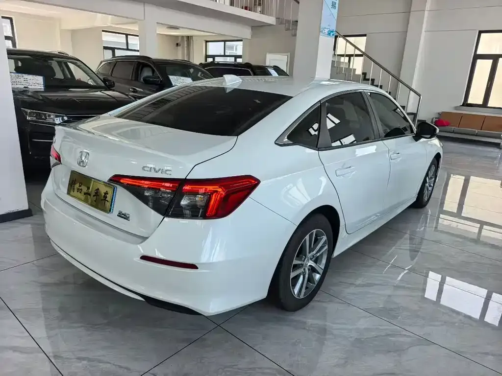 Honda Civic — фото 4