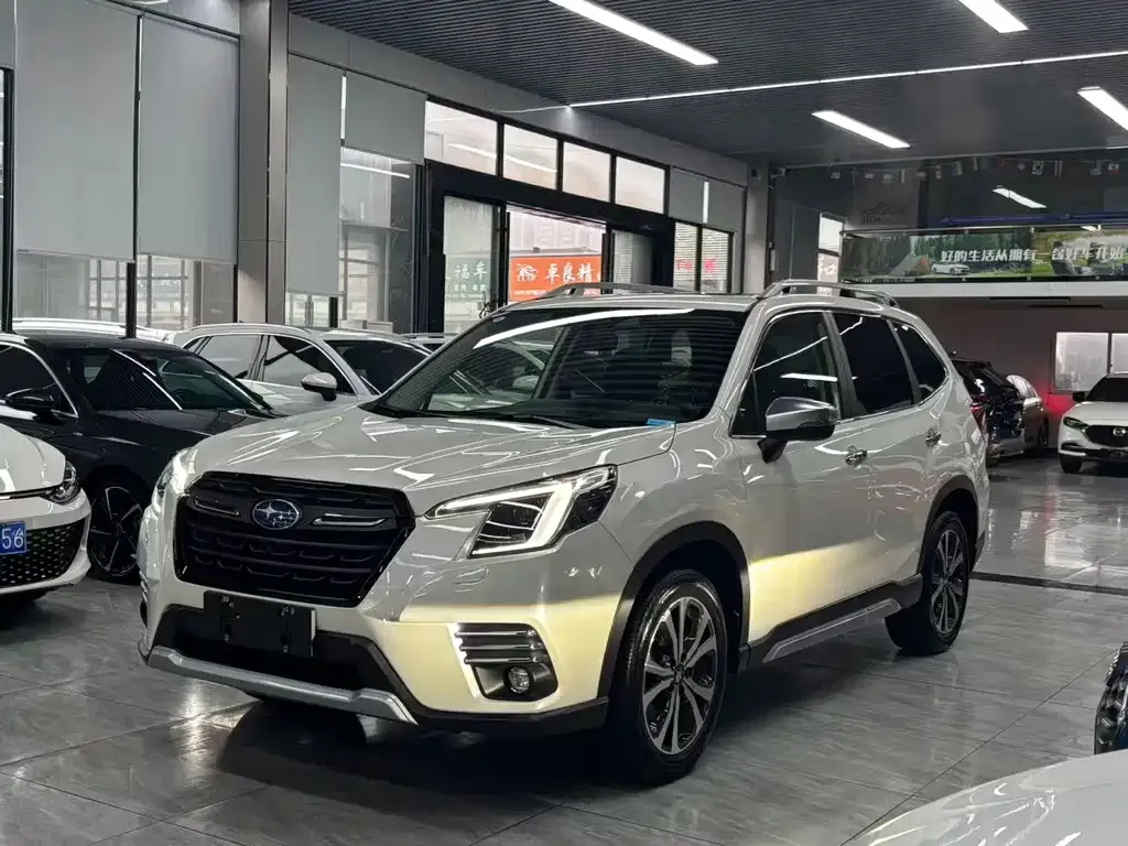 Subaru Forester — фото 1