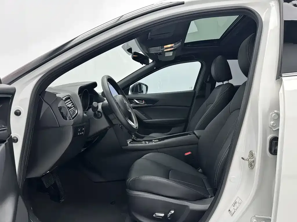 Mazda CX-4 — фото 2