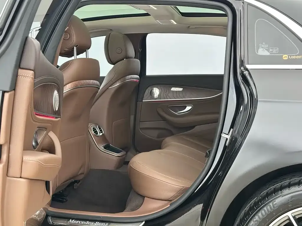 Mercedes-Benz E-Class 2023 из CN, фото 3