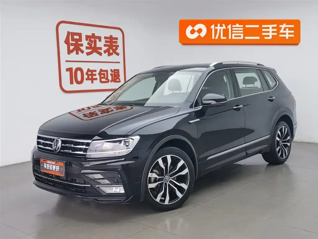 Volkswagen Tiguan L — фото 1