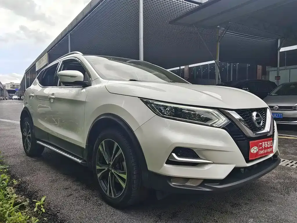 Nissan Qashqai — фото 9