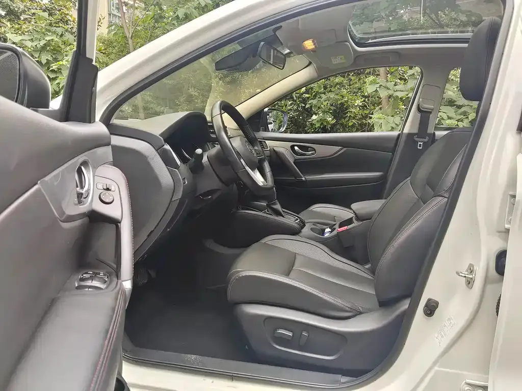 Nissan Qashqai — фото 8