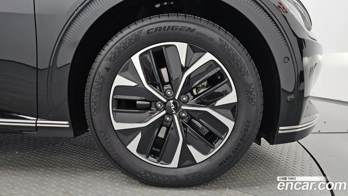 Kia EV6 — фото 8