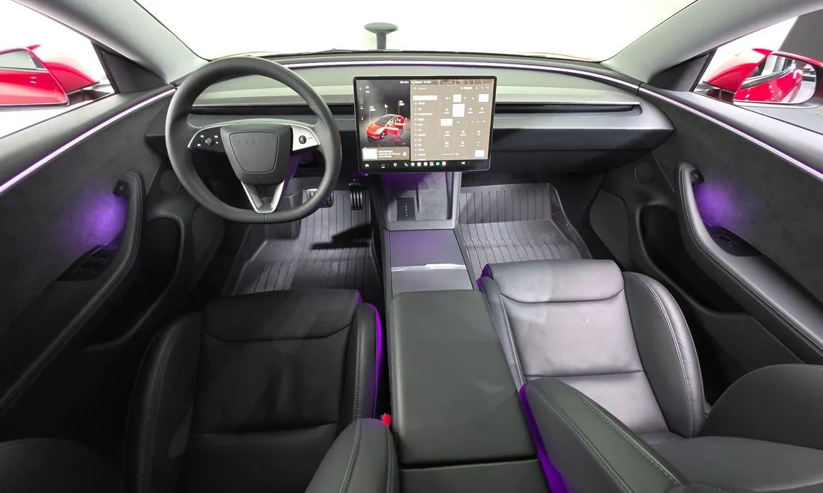 Tesla Model 3 — фото 10
