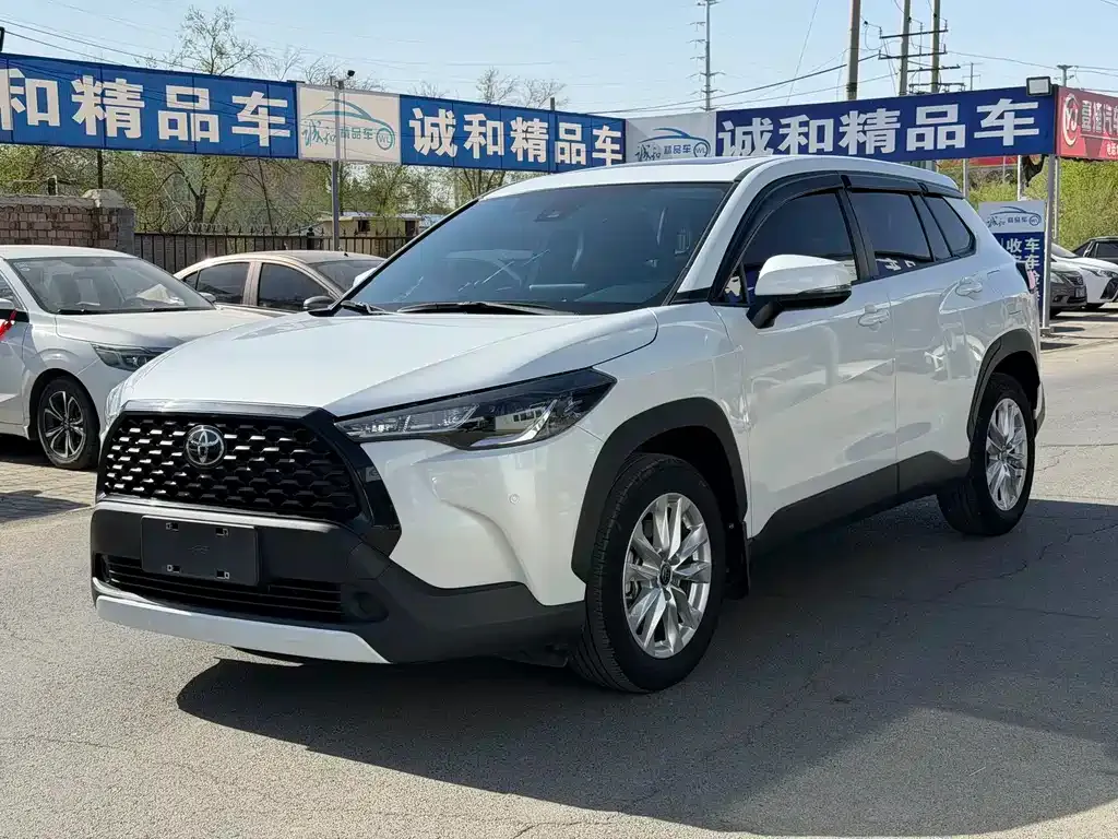 Toyota Corolla Cross — фото 1