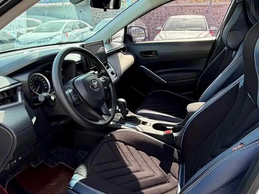 Toyota Corolla Cross — фото 4