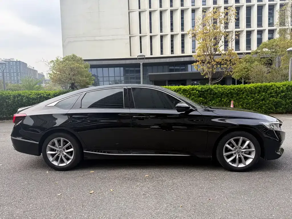 Honda Accord 2023 из CN, фото 10