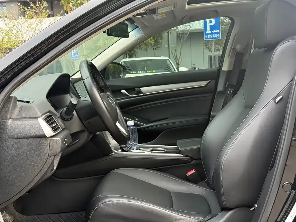 Honda Accord 2023 из CN, фото 9