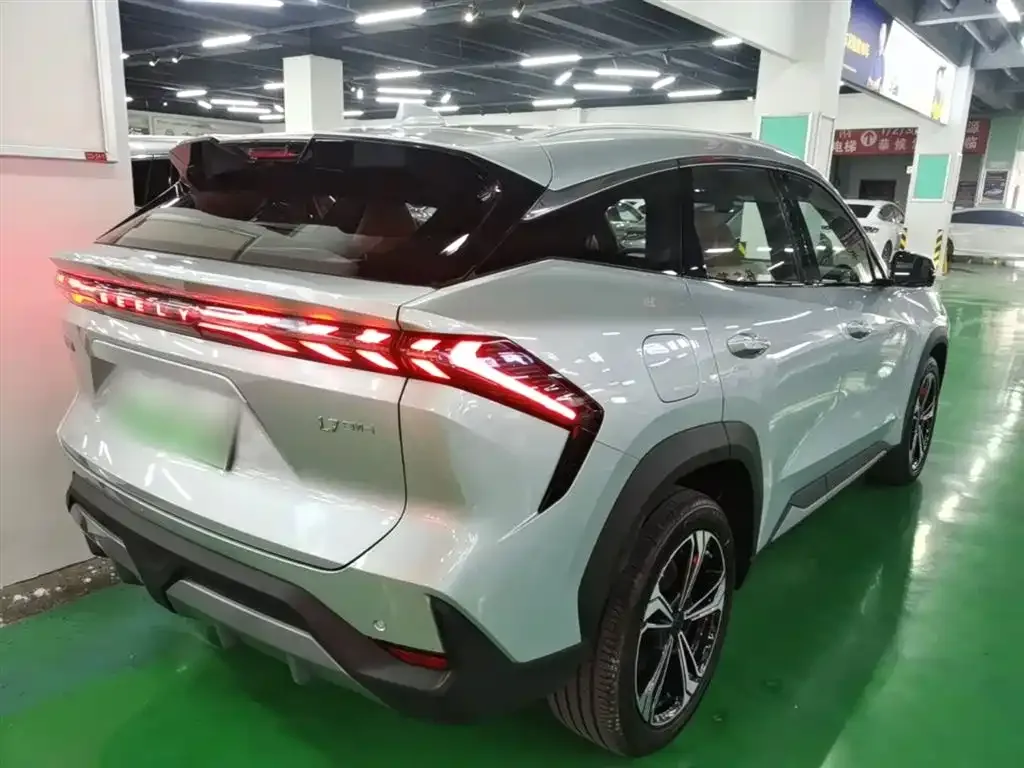 Geely Galaxy L7 — фото 10