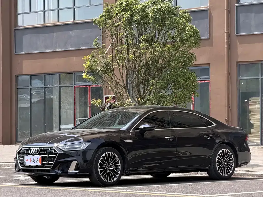 Audi A7L — фото 9