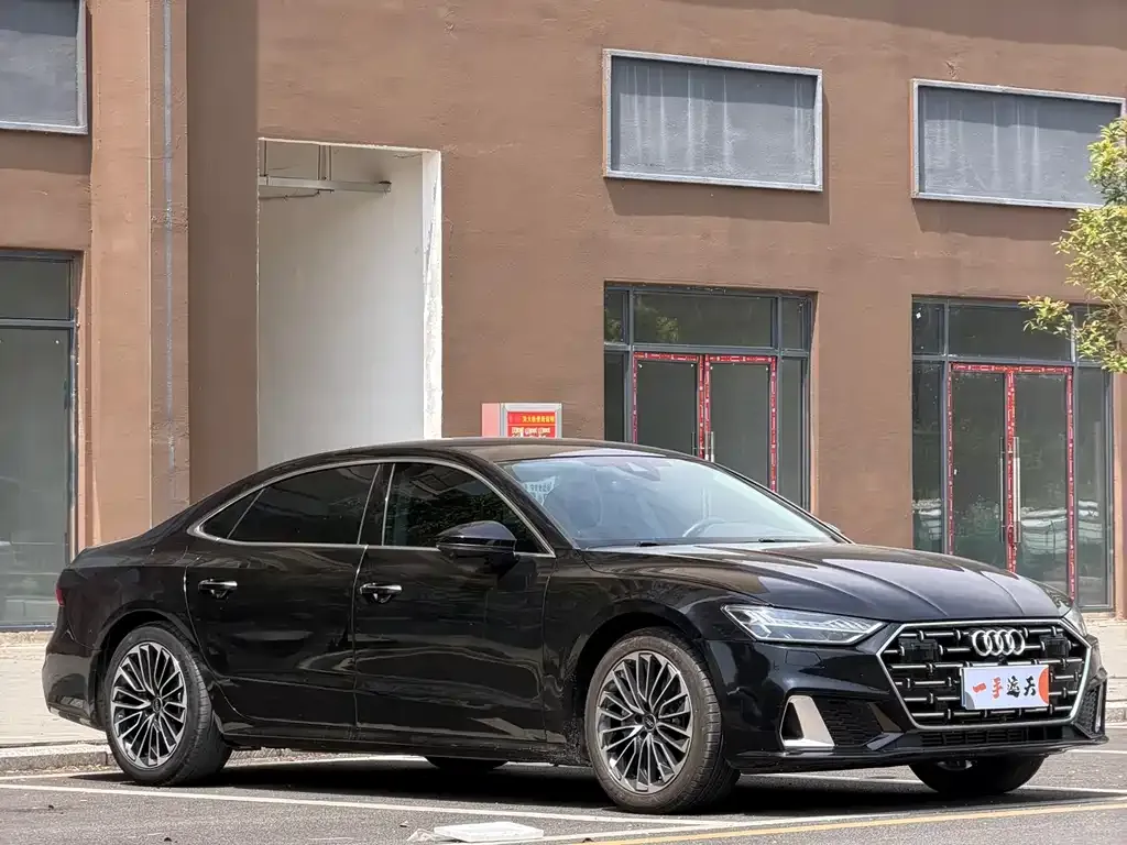 Audi A7L — фото 7
