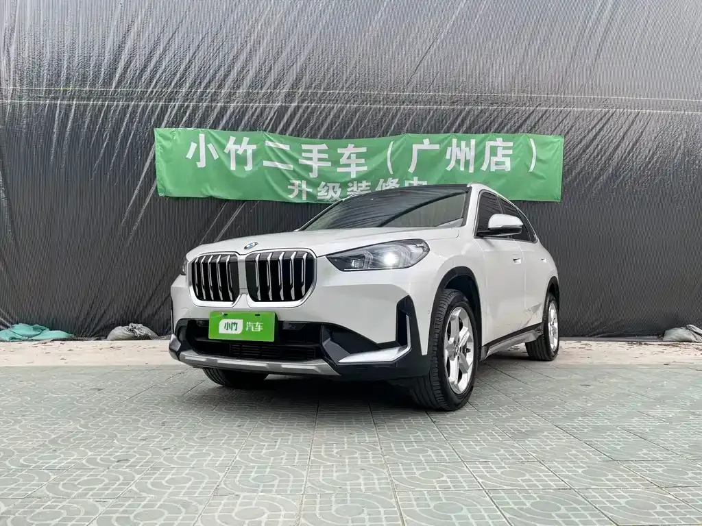 BMW X1 — фото 1