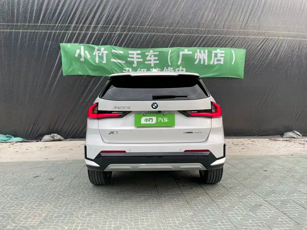 BMW X1 — фото 5