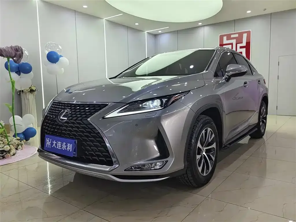 Lexus RX — фото 1